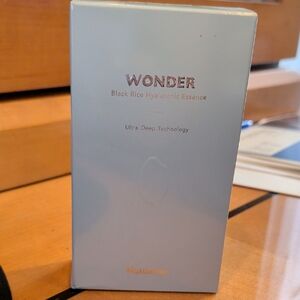 Wonder Black Rice Hyaluronic Essence